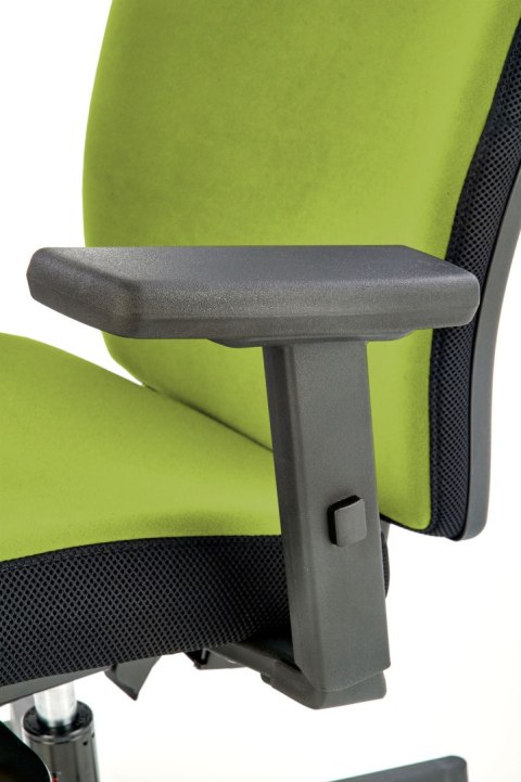 POP fotel pracowniczy, kolor: pasek boczny - czarny RN60999, front - zielony M38 POP fotel pracowniczy, kolor: pasek boczny - czarny RN60999, front - zielony M38